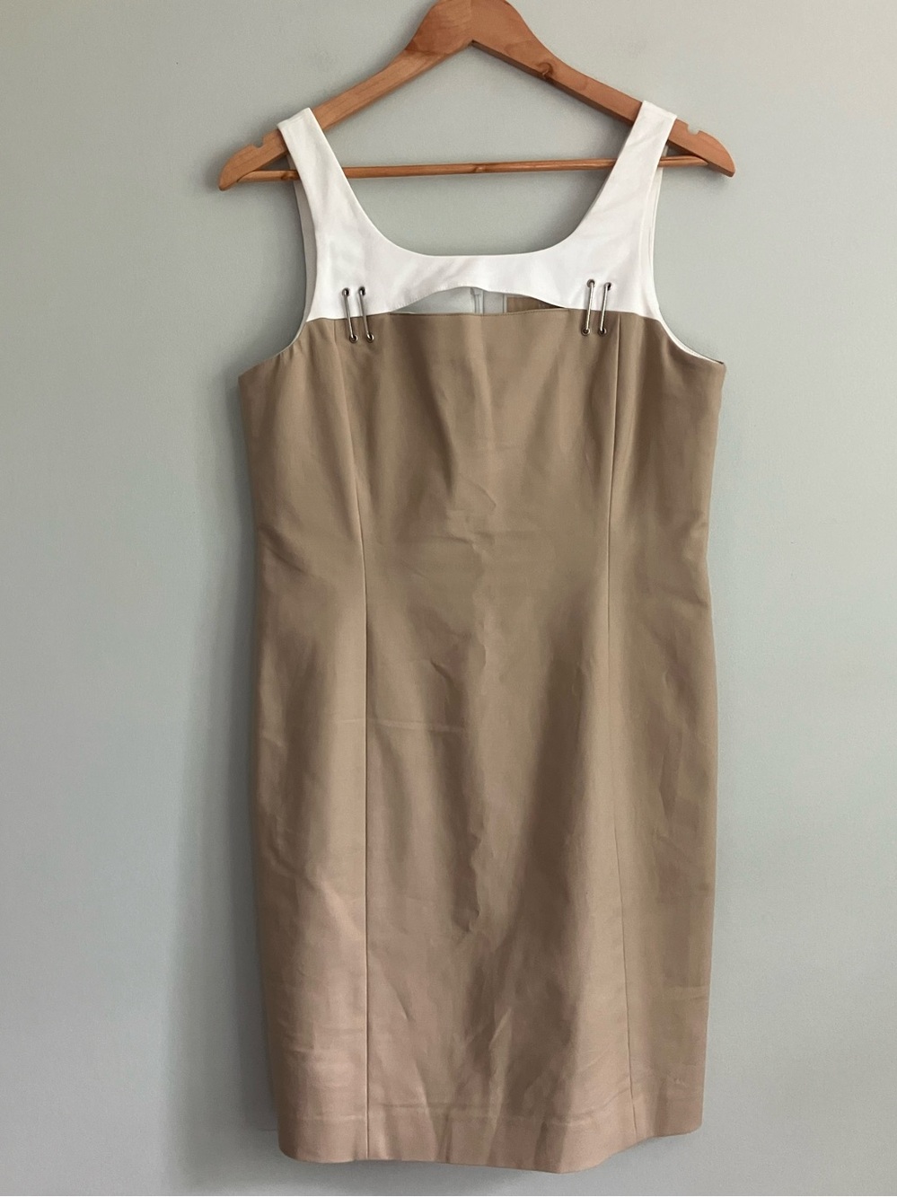 MICHAEL KORS White and Tan Sheath Dress Size 8